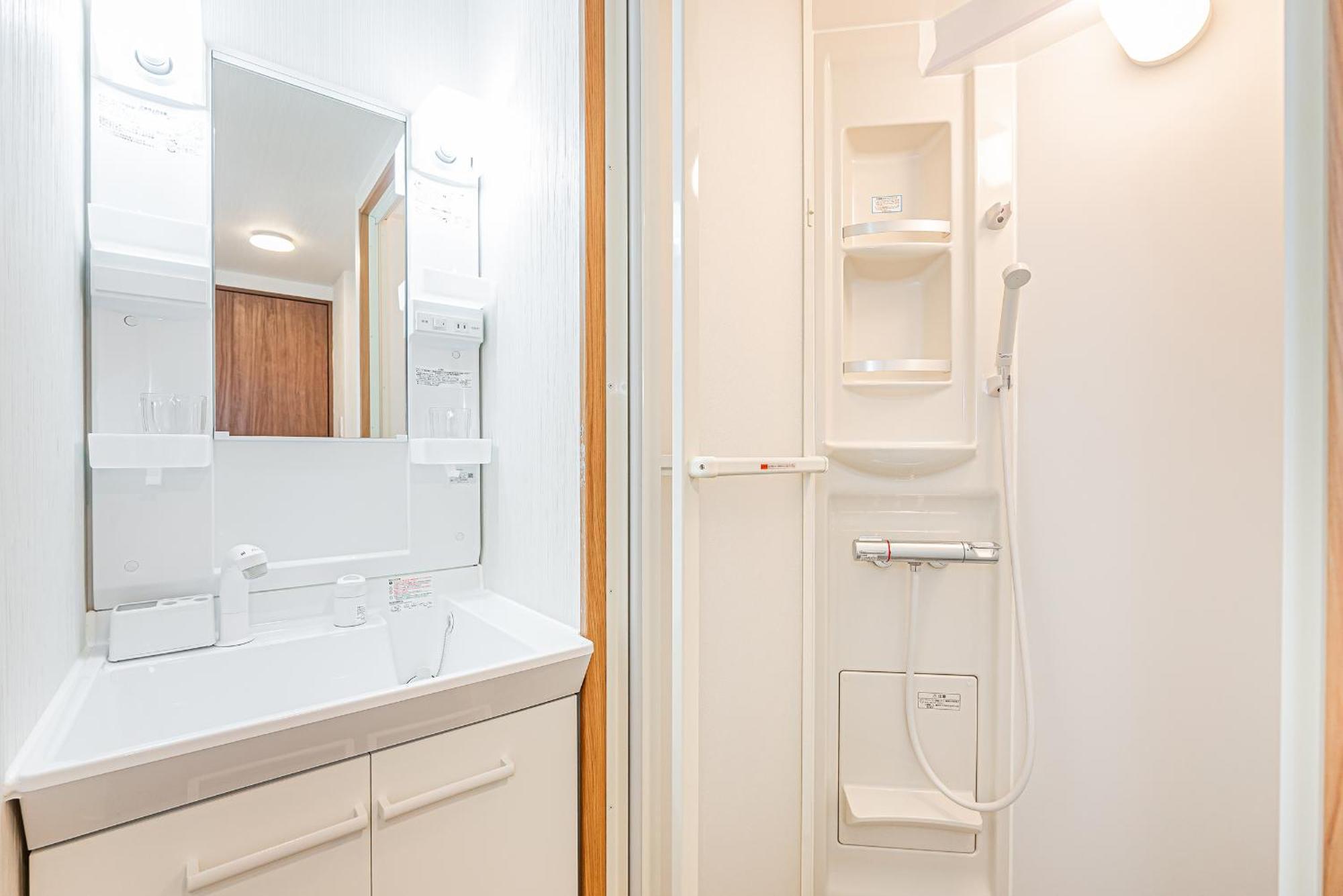 Nearest Jr Sobu Line Shinkoiwa Str,Tokyo Str 15 Min ,Shinjuku 25 Min, Disney 30 Min Exteriör bild